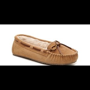 Ugg Dakota moccasins